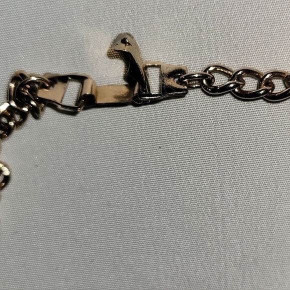 Vintage Costume jewelry necklace floral gold tone with cream floral - Picture 5 of 5